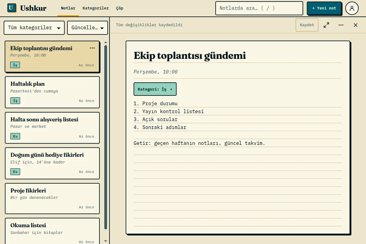 Ushkur online not defteri: solda kategorilere ayrılmış not listesi, sağda açık bir toplantı gündemi notu.